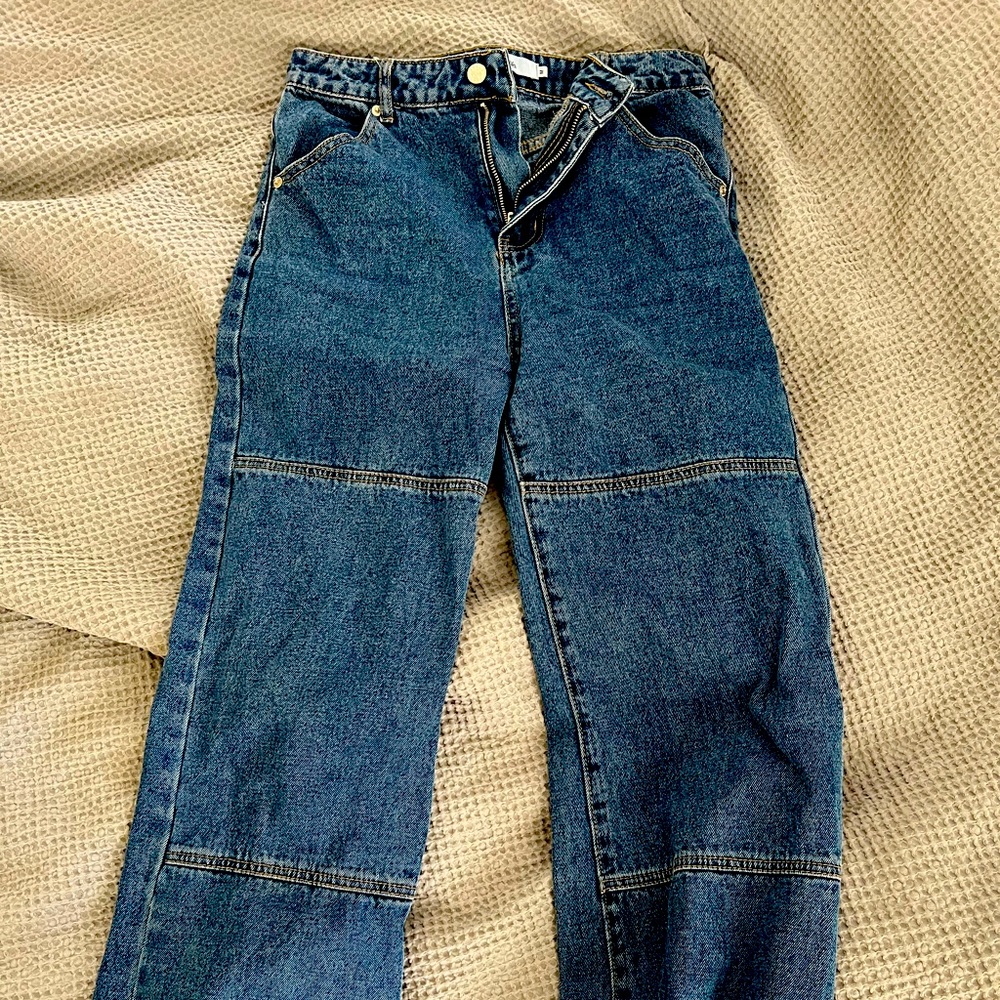 High waisted jeans with stitching